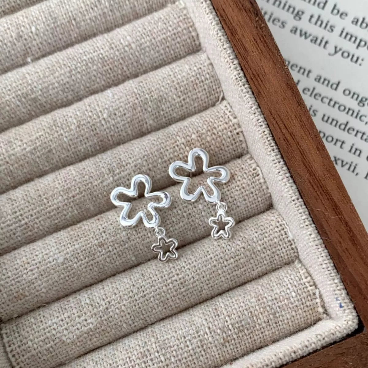 Flower Drop Earrings 