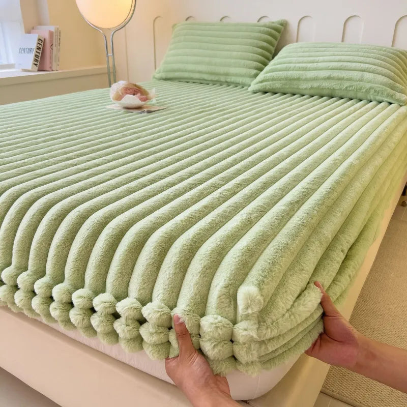 Autumn and Winter Imitation Dehaired Angora Fitted Sheet – Cozy Comfort for Modern Living 