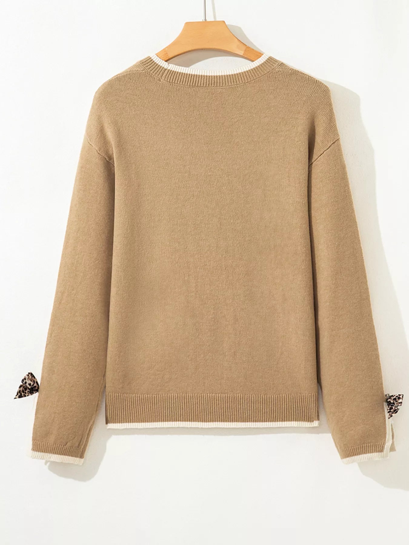 Leopard Bow Decor Split Cuff Contrast Trim Sweater 