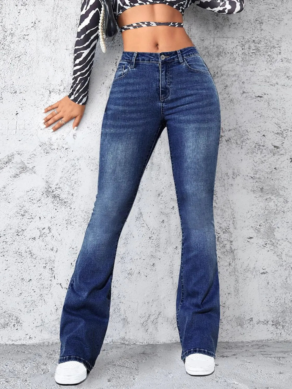 High Rise Jeans with Pockets 
