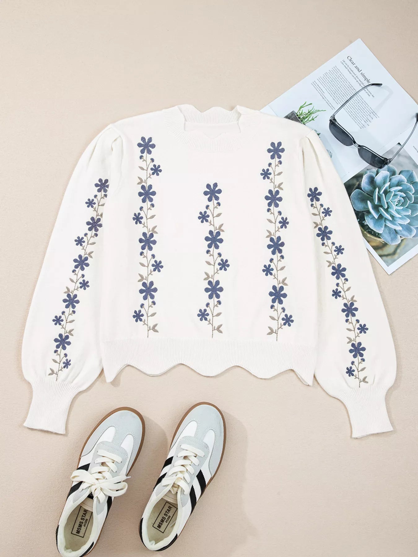 Floral Embroidered Scallop Hem Cropped Sweater 