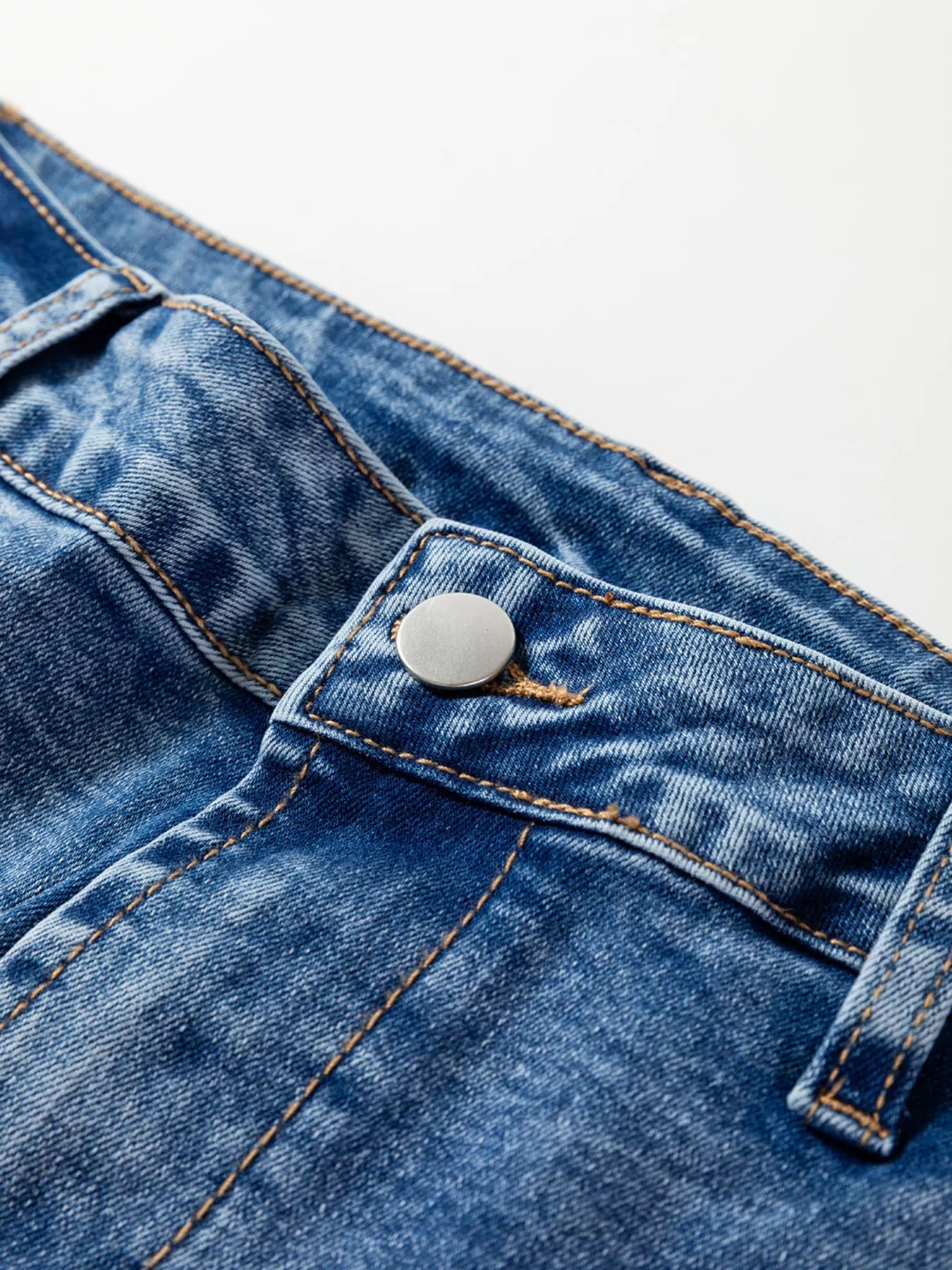 Seam Detail Loose Fit Cropped Jeans 