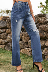 Distressed Buttoned Loose Fit Jeans 