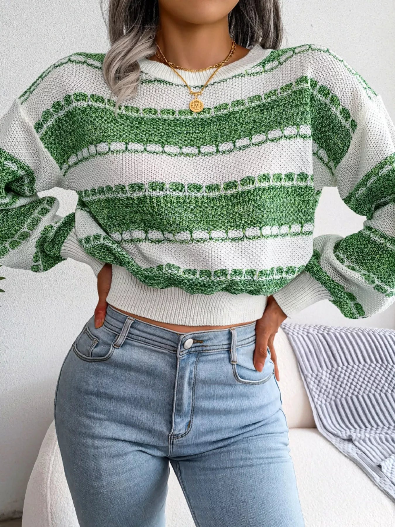 Color Block Round Neck Cropped Sweater 