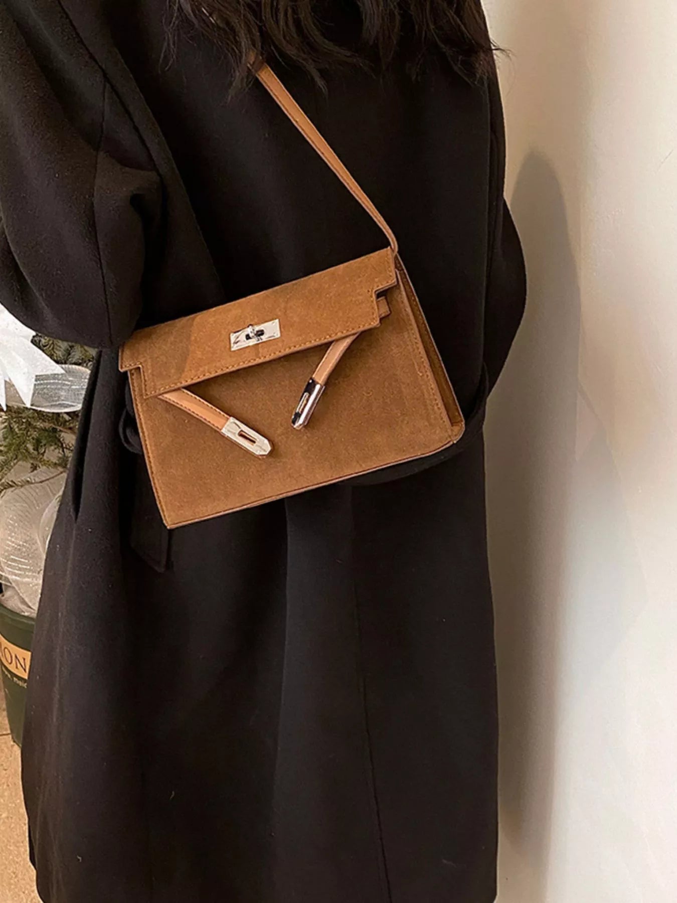 Solid Color Buckle Shoulder Bag 