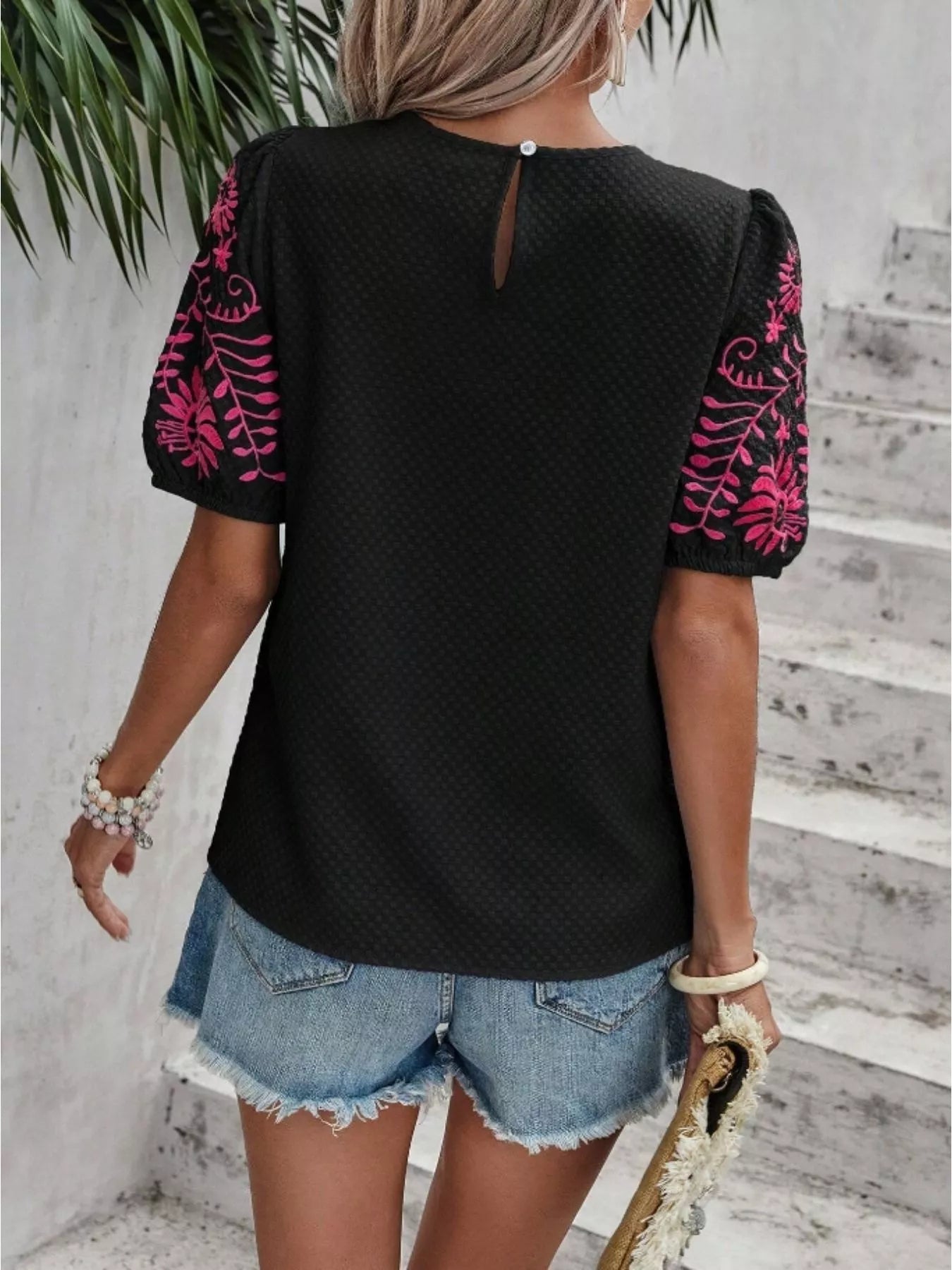 Embroidered Puff Sleeve Blouse 