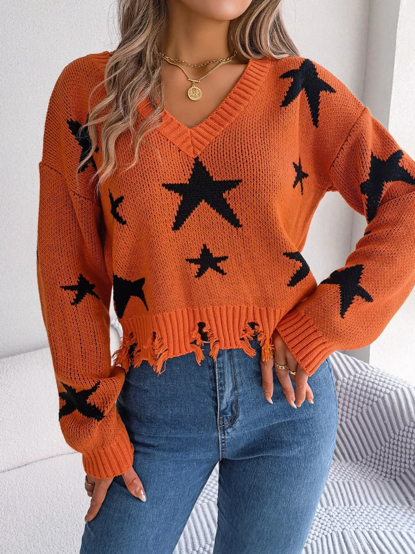 Star Pattern V-Neck Distressed Sweater 