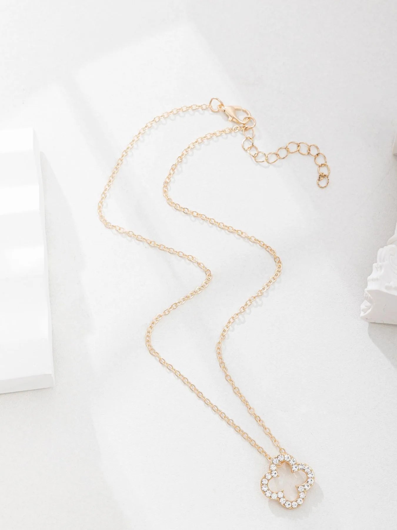 Inlaid Zircon Clover Pendant Necklace 