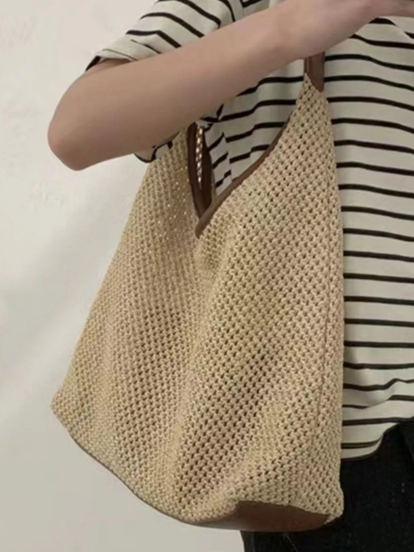 Woven Straw Handbag with Leather Strap 