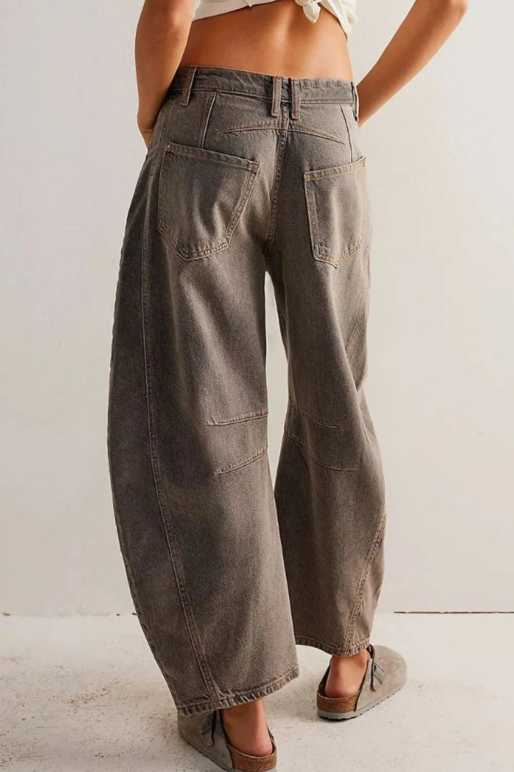 Wide Leg Jeans with Pockets 