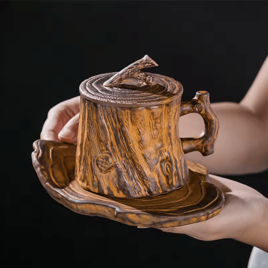 Ceramic Mug with Woodgrain Finish and Insulated Lid – Perfect for Hot Beverages 