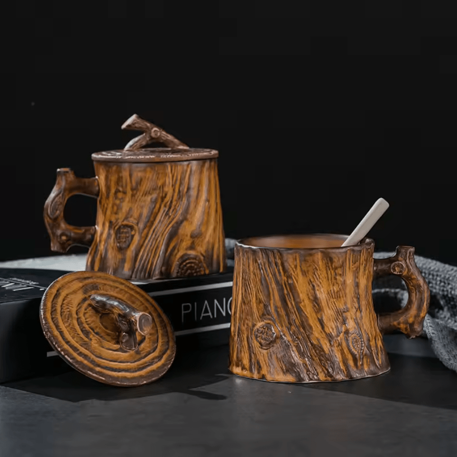 Ceramic Mug with Woodgrain Finish and Insulated Lid – Perfect for Hot Beverages 