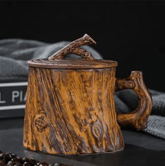 Ceramic Mug with Woodgrain Finish and Insulated Lid – Perfect for Hot Beverages 