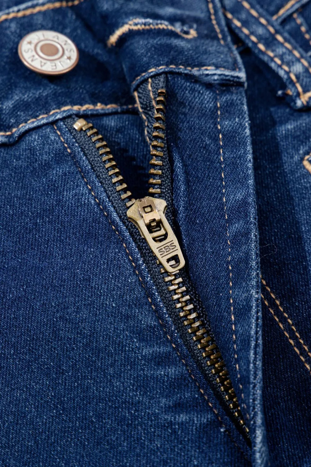 Center Seam Deep Wash Straight Jeans 