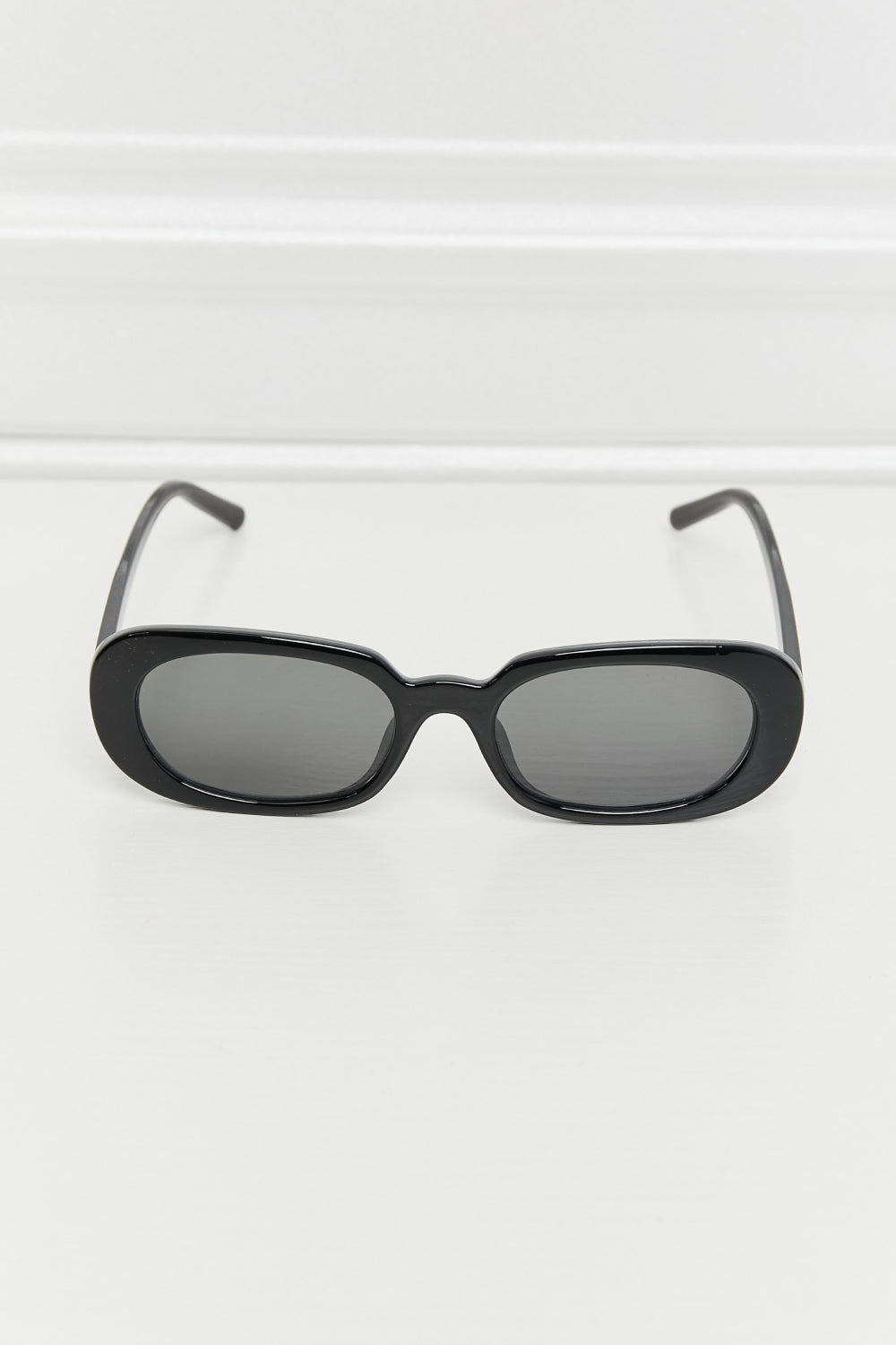 Oval Full Rim Sunglasses 