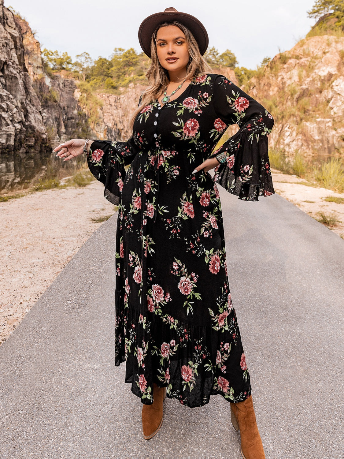 Plus Size Floral Flare Sleeve Dress 