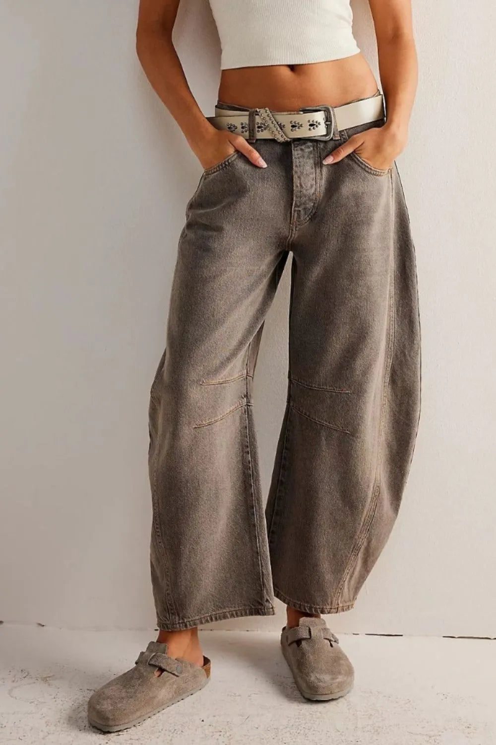 Wide Leg Jeans with Pockets 