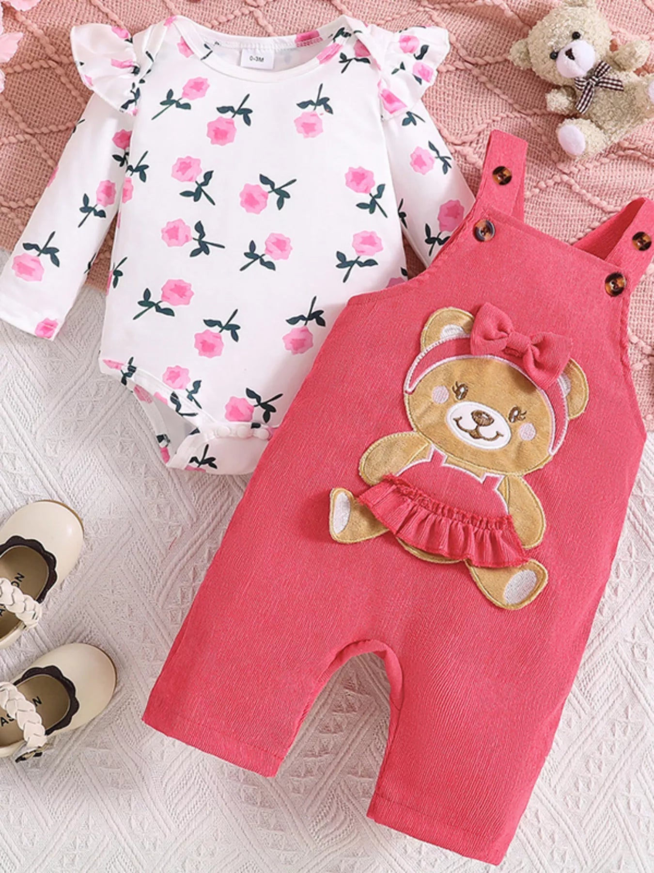 Children's Floral Print Ruffle Trim Bodysuit & Bear Applique Overalls Set 