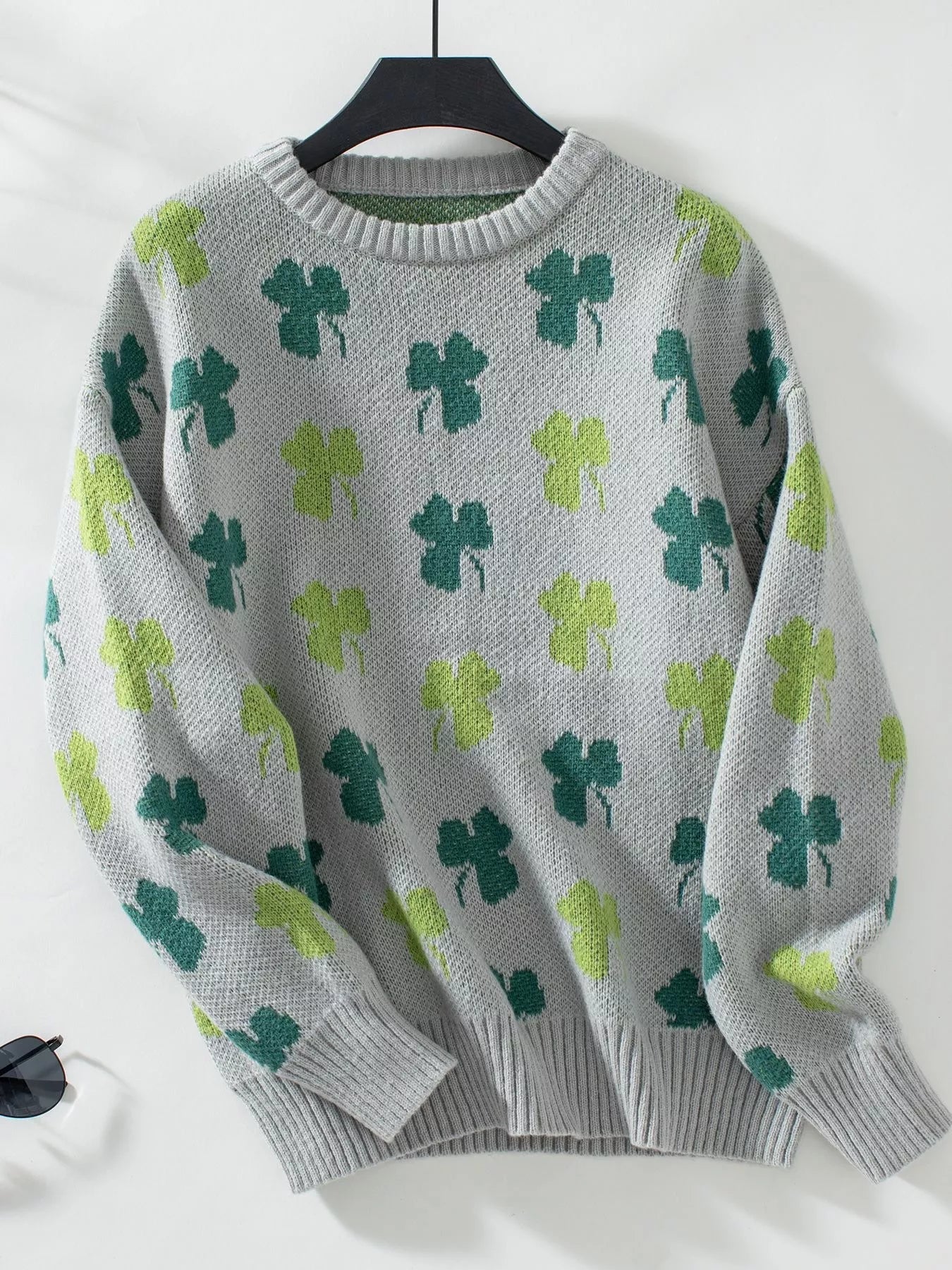 Clover Round Neck Long Sleeve Sweater 