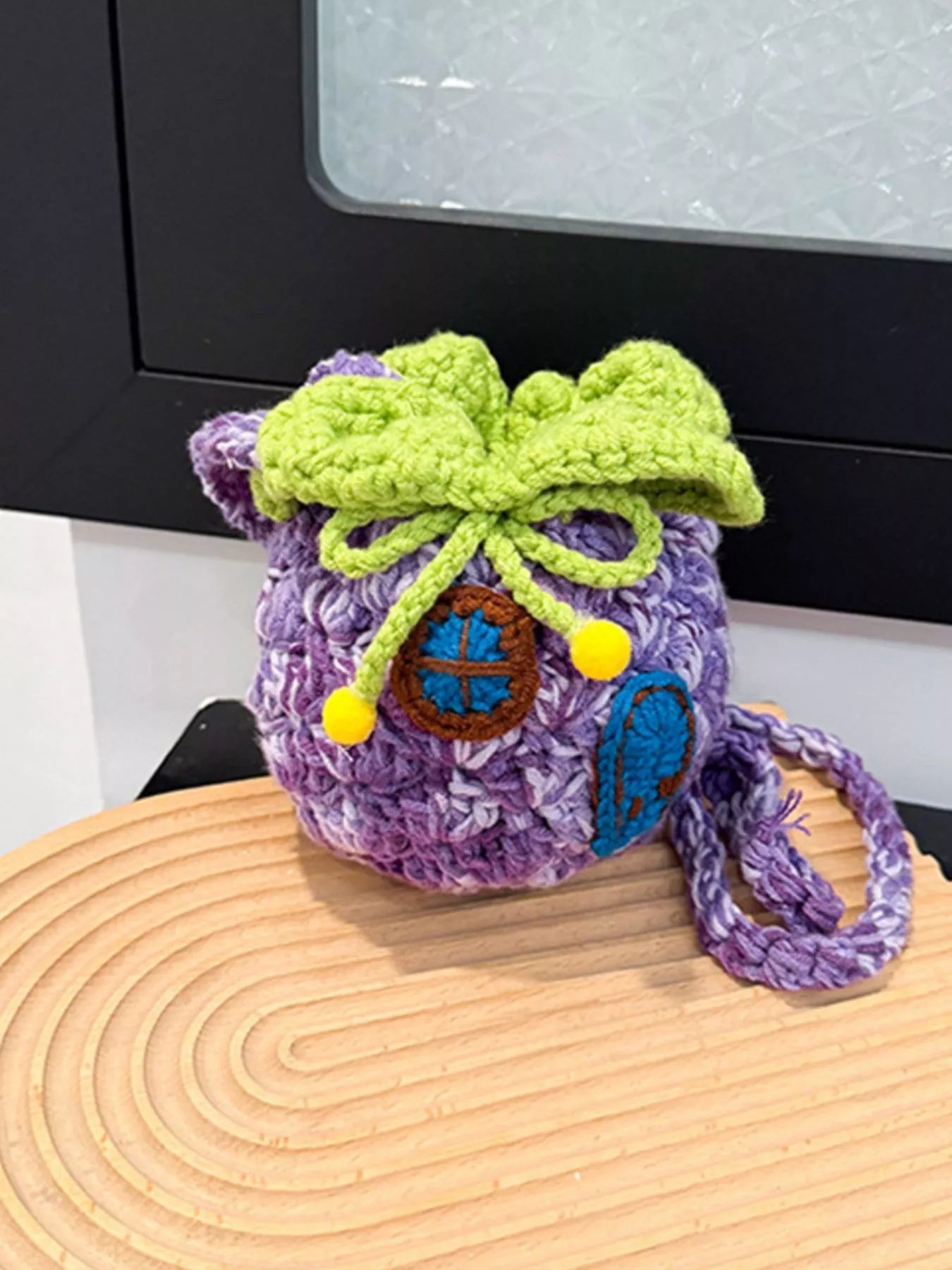 Pineapple Shaped Knitted Crossbody Bag 