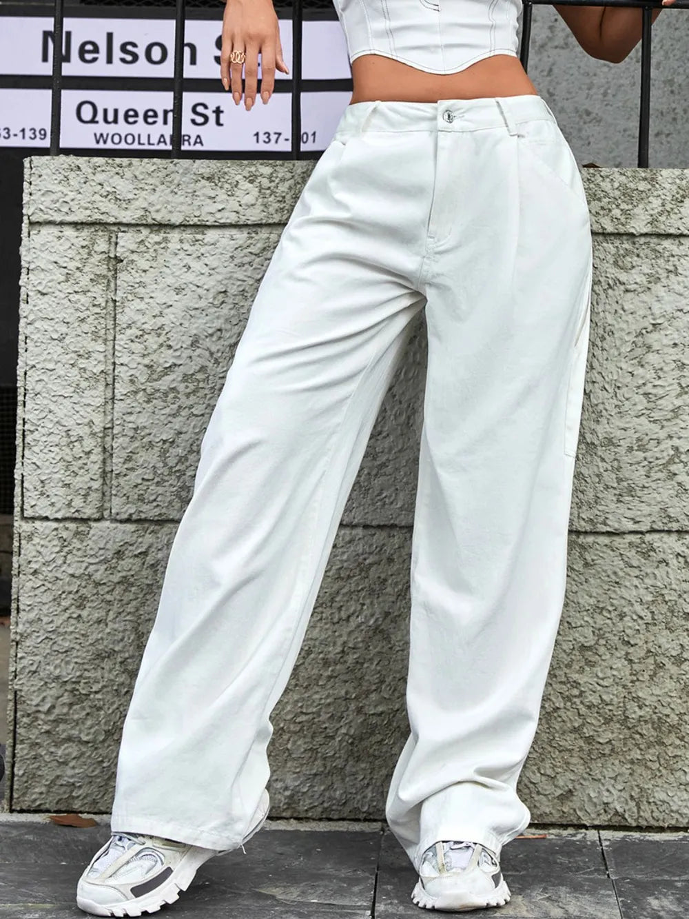 Wide Leg Jeans with Pockets 