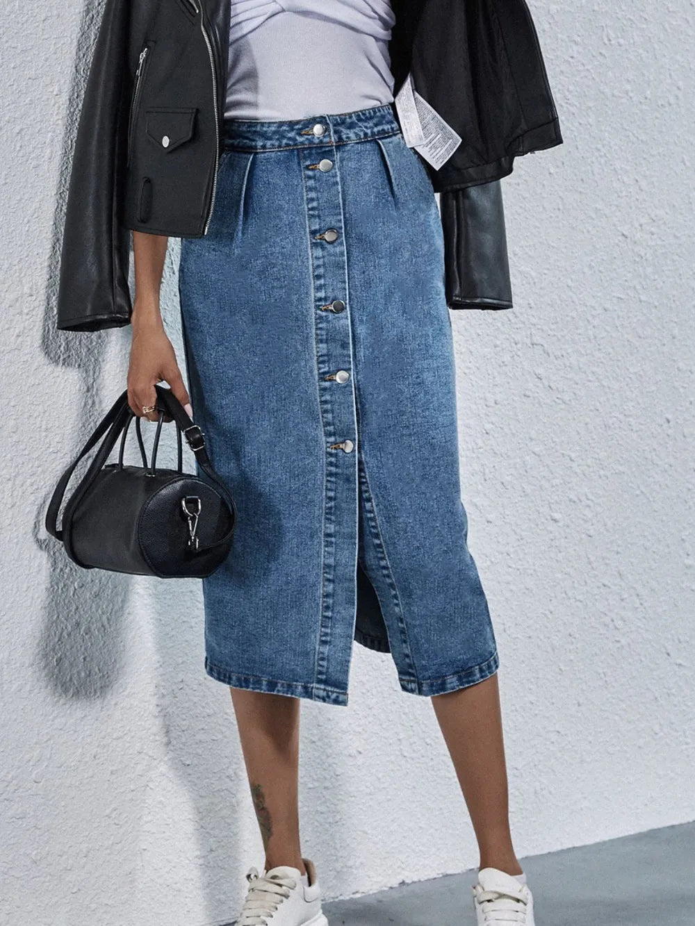 Buttoned Denim Skirt with Pockets 
