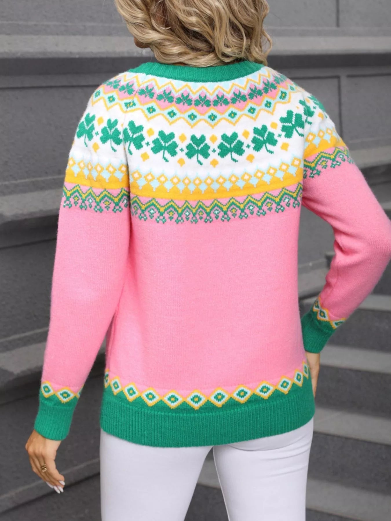 Clover Pattern Round Neck Knitted Sweater 