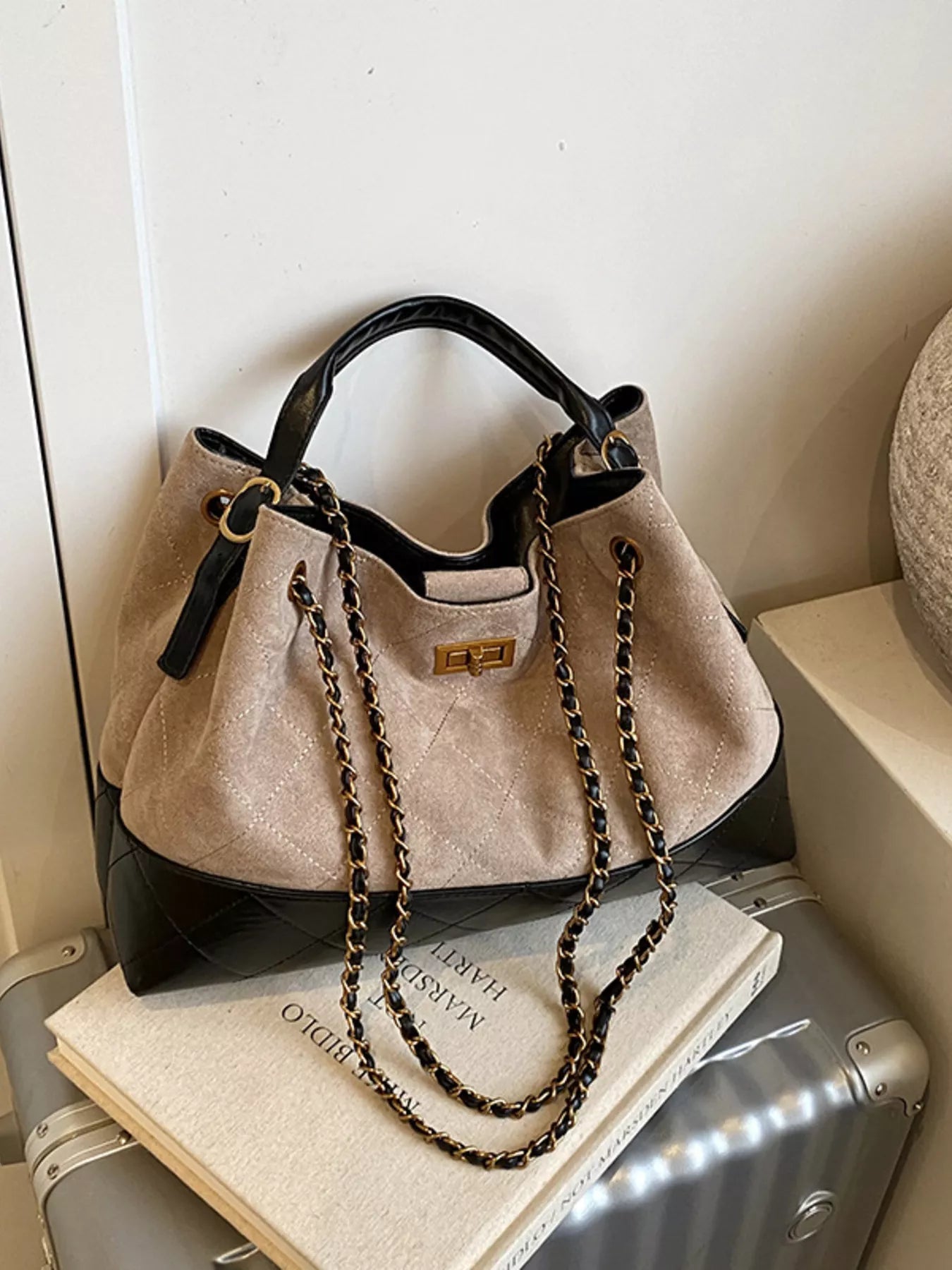 Quilted Leather Chain Strap Crossbody Bag 