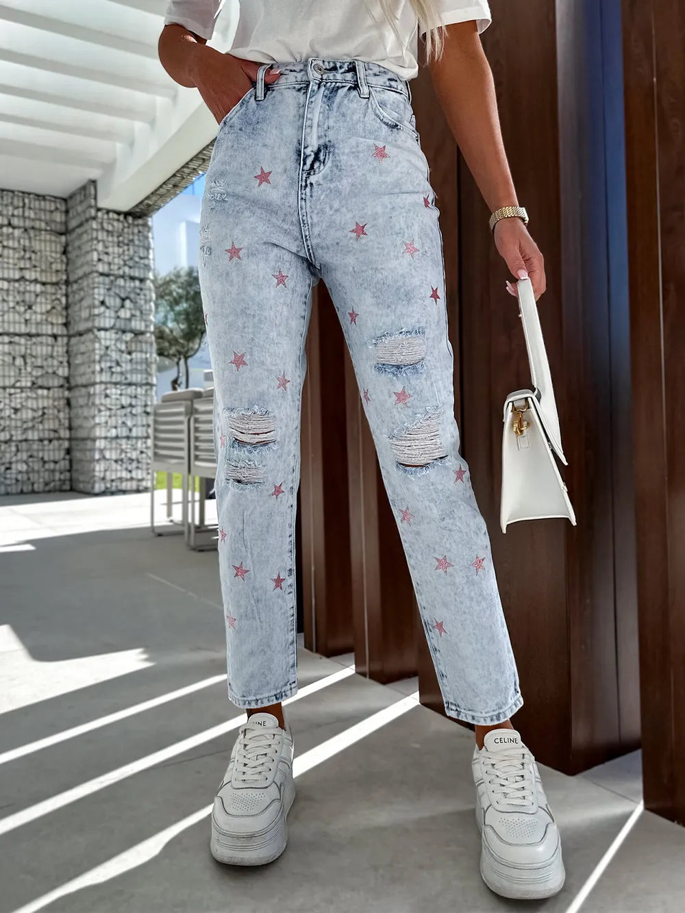 Distressed Star Straight Jeans with Pockets 