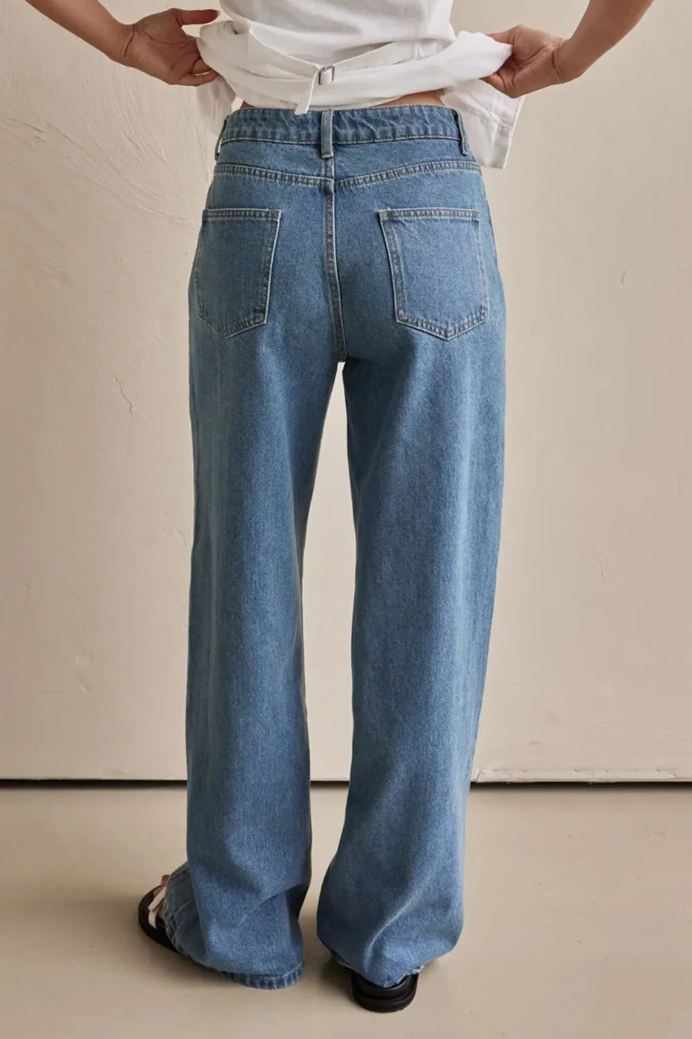 Contrast Straight Leg Jeans with Pockets 