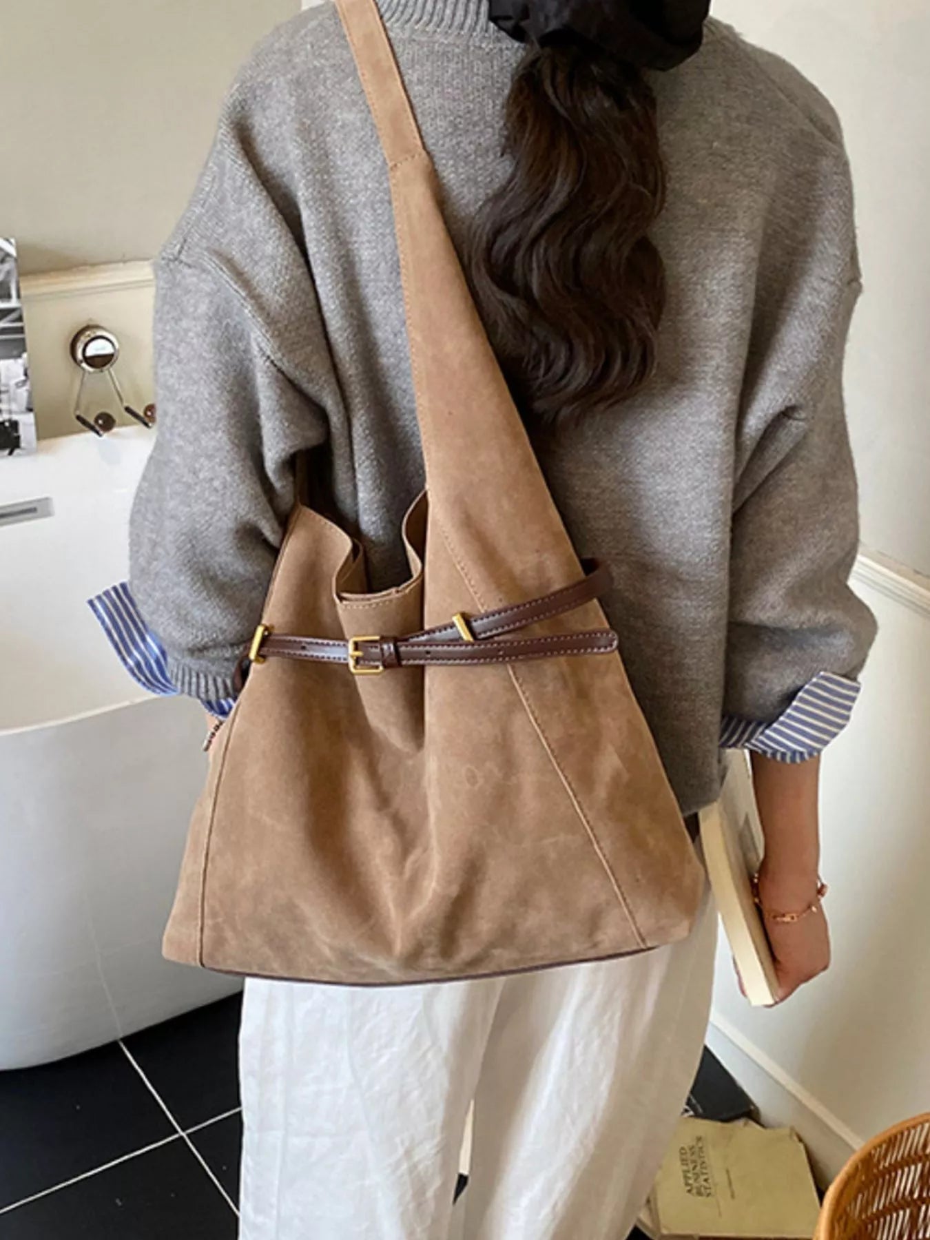 Buckle Adjustable Strap Shoulder Bag 