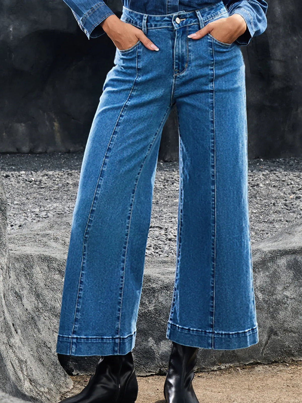 Seam Detail Flared Bottom Ankle Length Jeans 