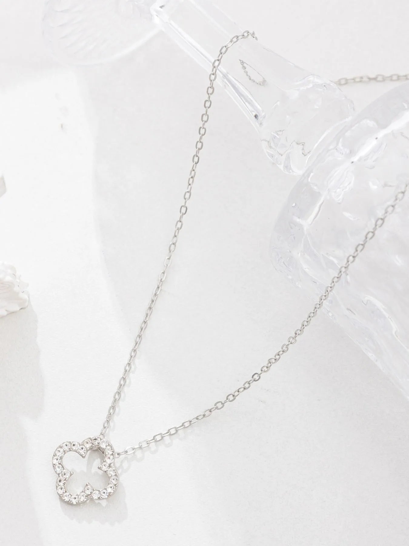 Inlaid Zircon Clover Pendant Necklace 