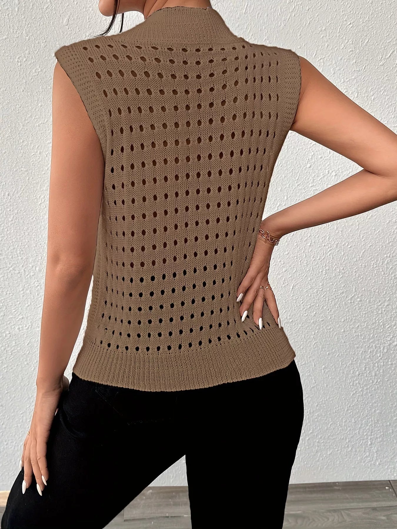 Hollow Out Round Neck Knit Tank 