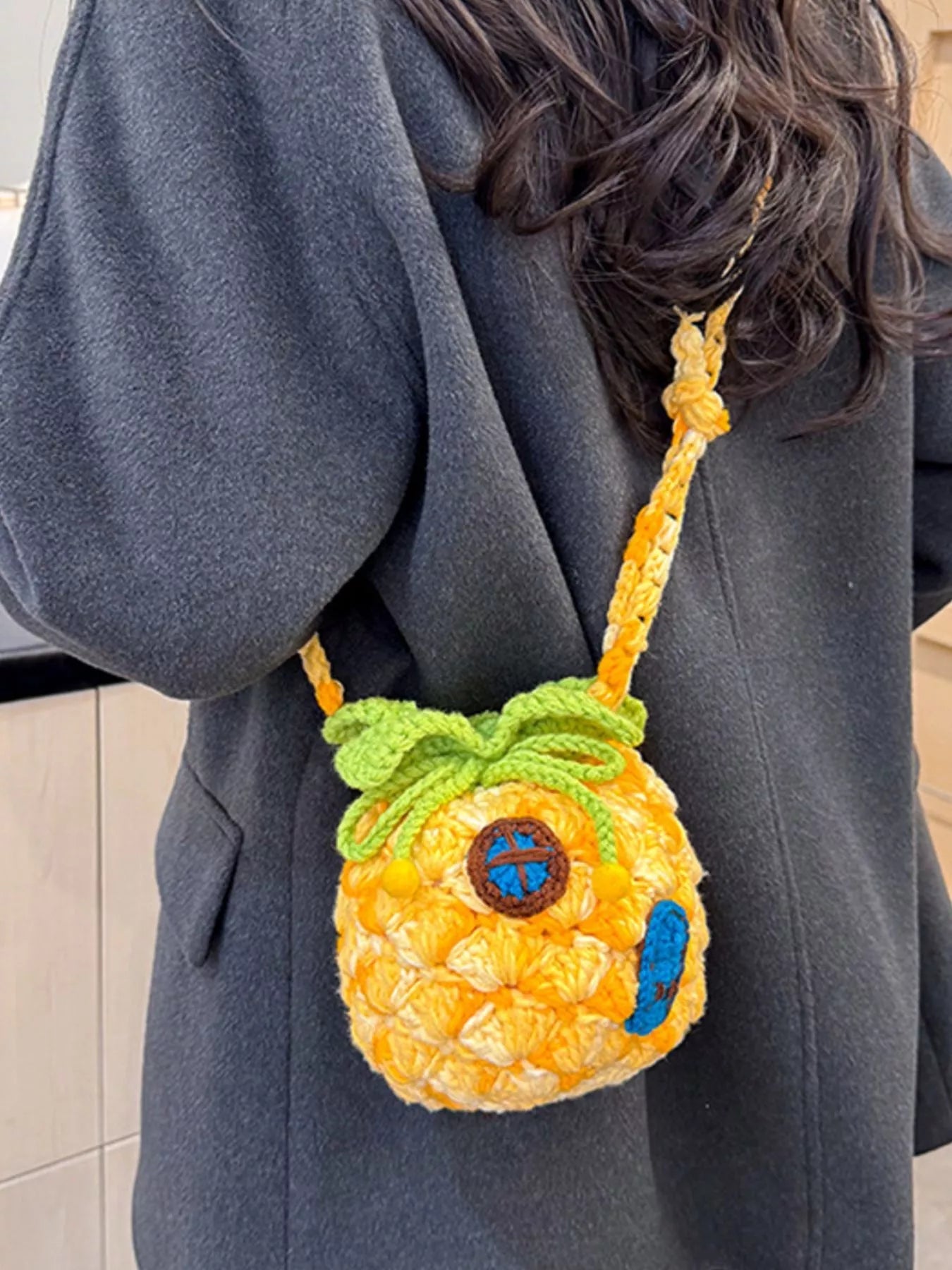 Pineapple Shaped Knitted Crossbody Bag 