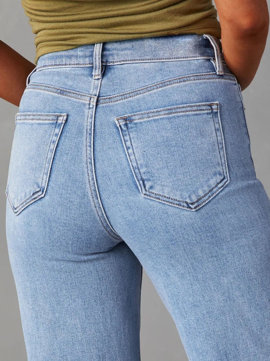 Raw Hem Loose Fit Jeans 