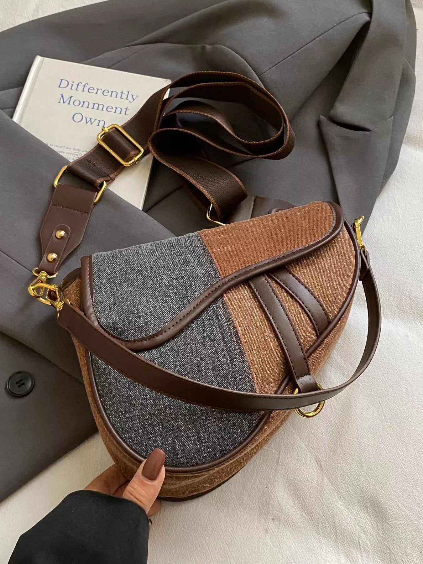 Adjustable Strap Crossbody Bag 