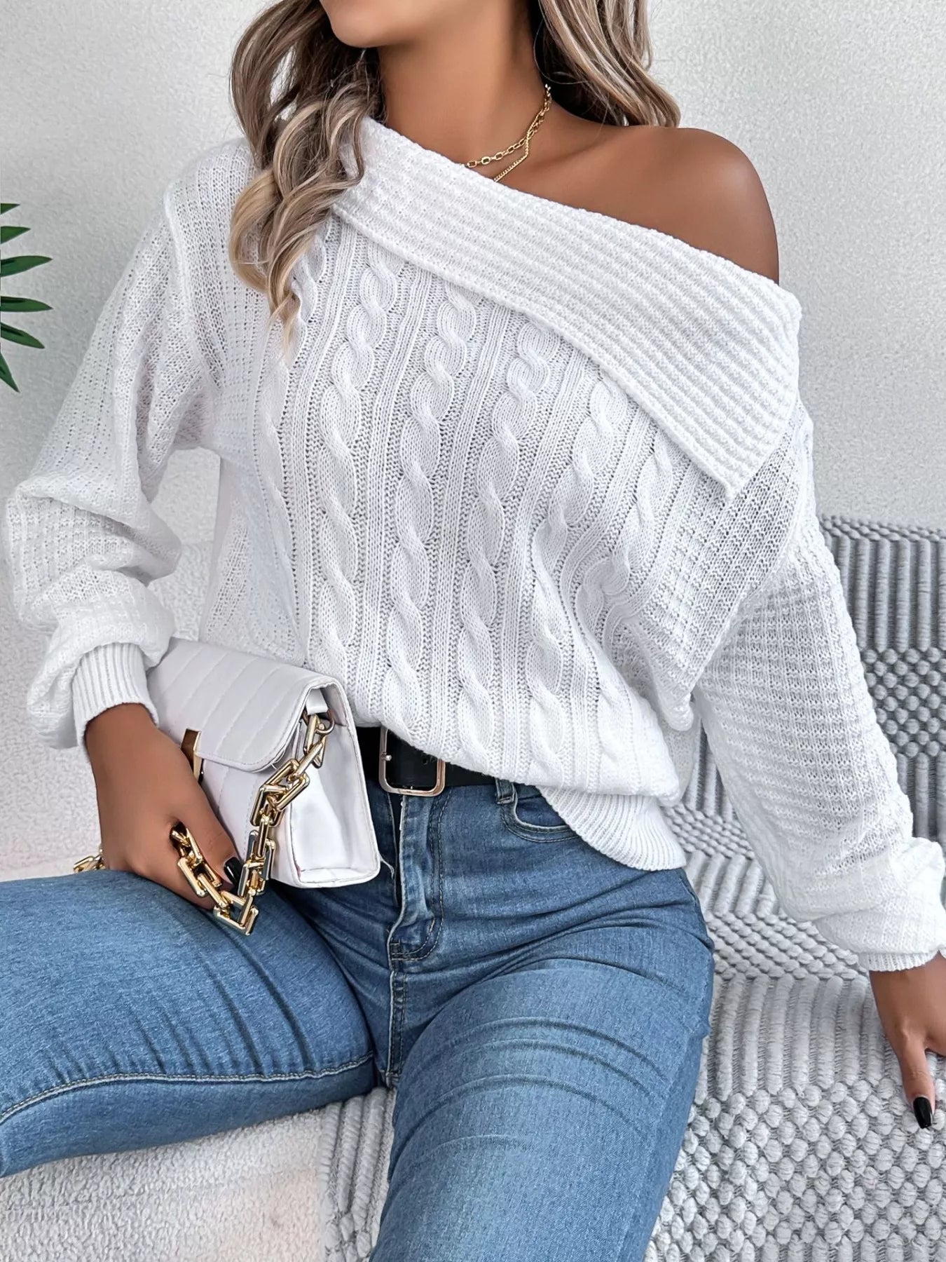 Off-Shoulder Cable Knit Sweater 