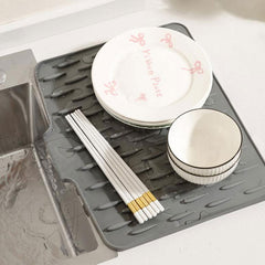 Dripease Kitchen Mat | Silicone, Fast Water Drainage, Heat-Resistant 