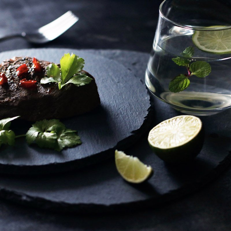 Durable Black Serving Plate for Hot & Cold Dishes – Eco-Friendly Slate-Inspired Design, Scratch-Resistant, Dishwasher Safe 