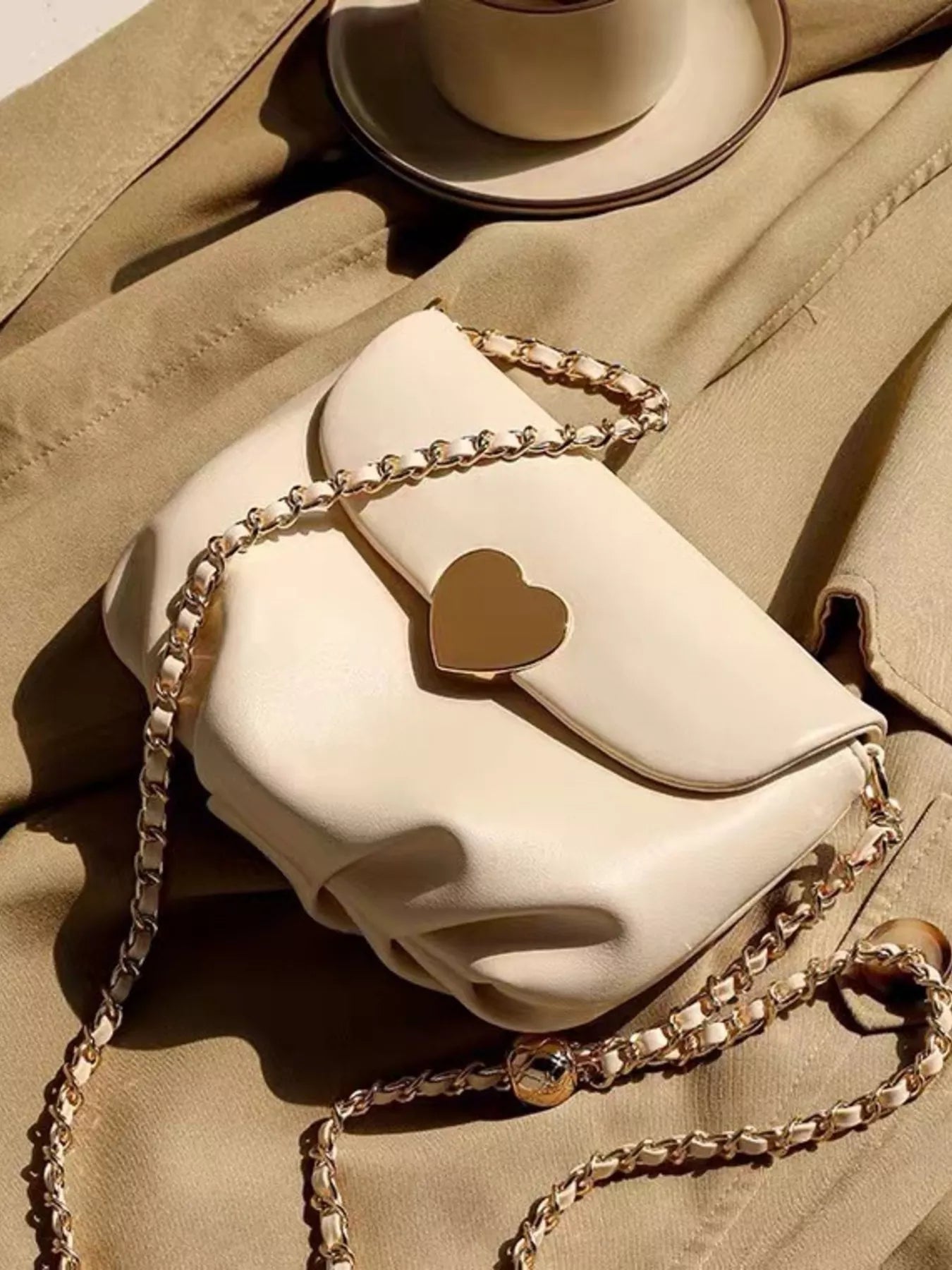 Heart Buckle Chain Crossbody Bag 