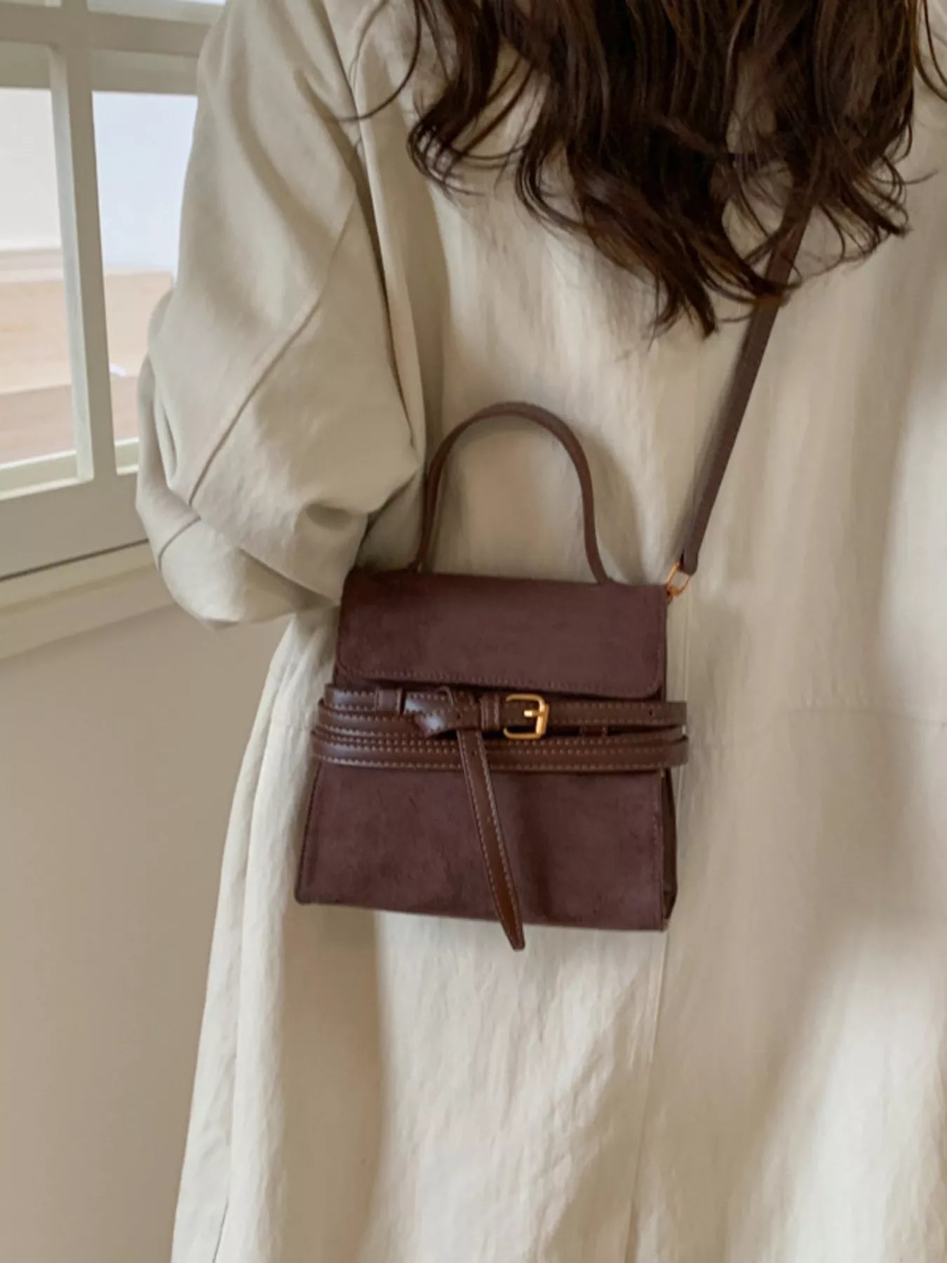Suede Buckle Decor Crossbody Bag 