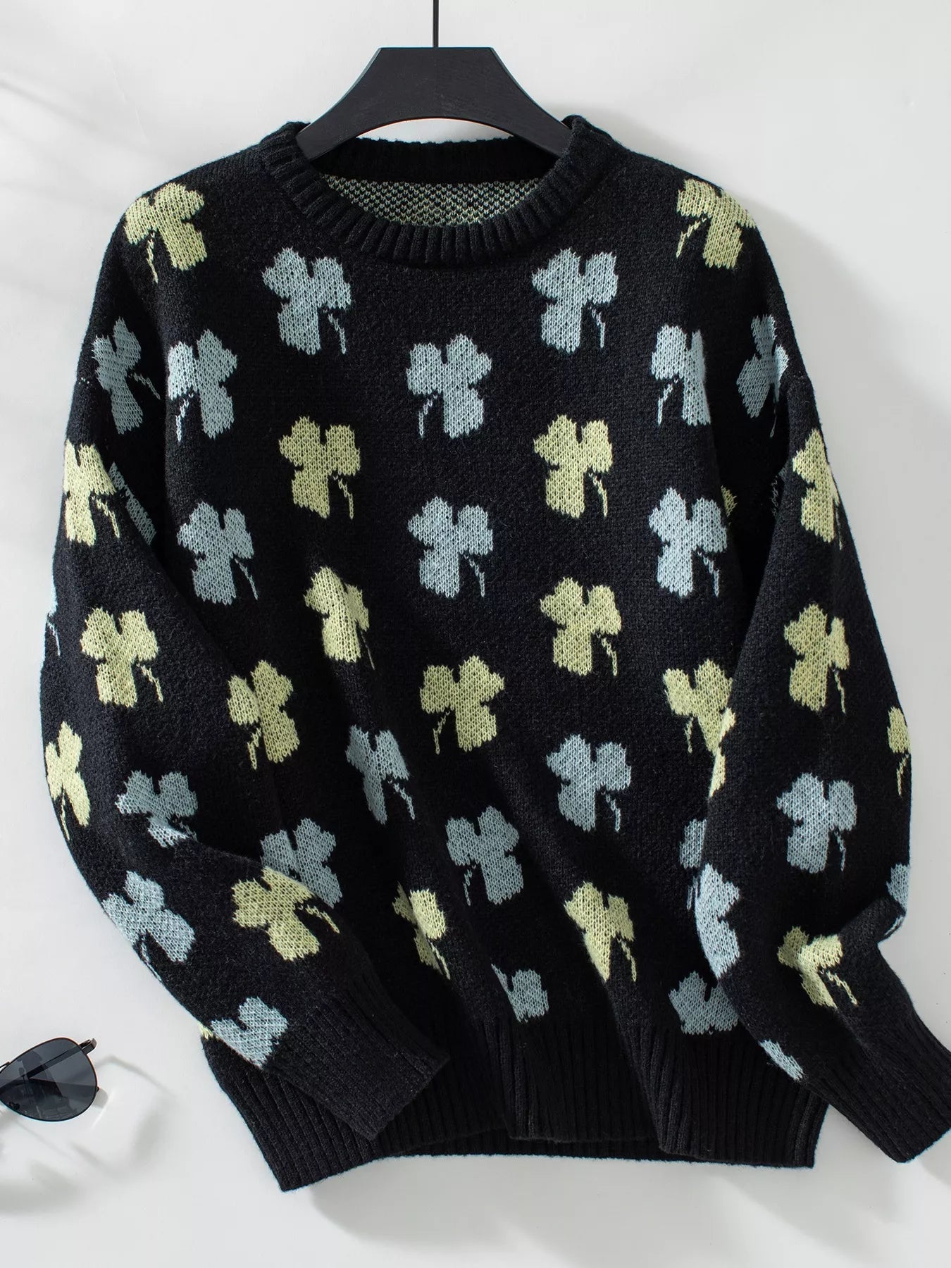 Clover Round Neck Long Sleeve Sweater 