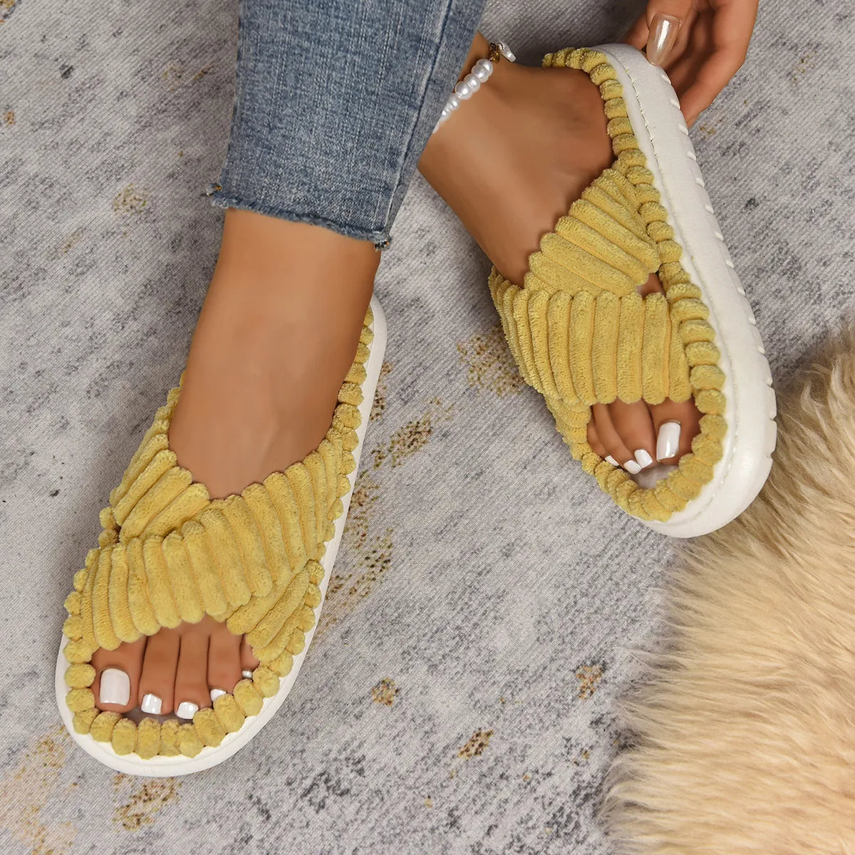 Crisscross Open Toe Platform Slippers 