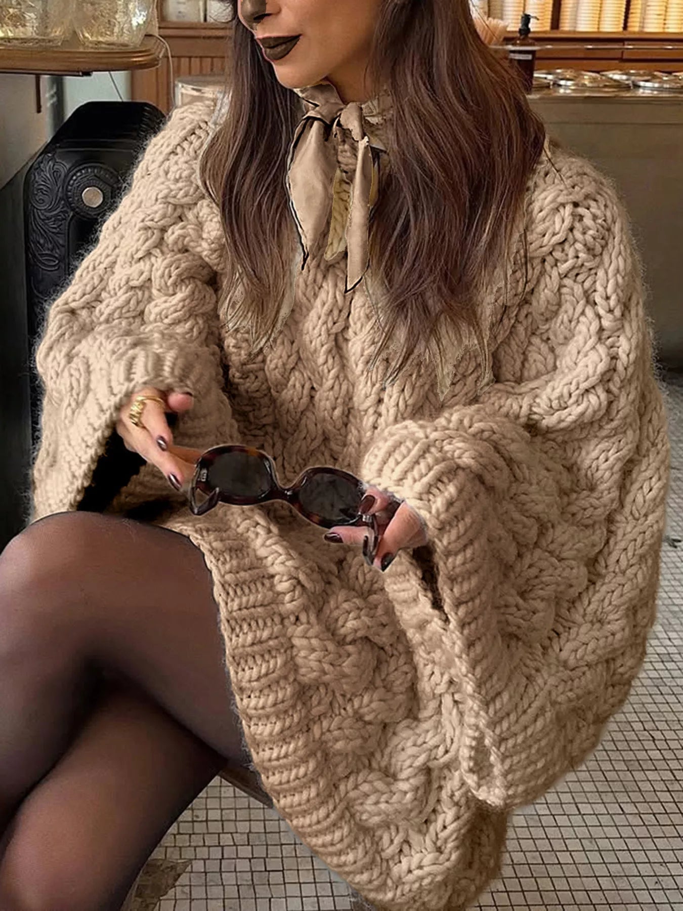 Cable Knit Round Neck Sweater 