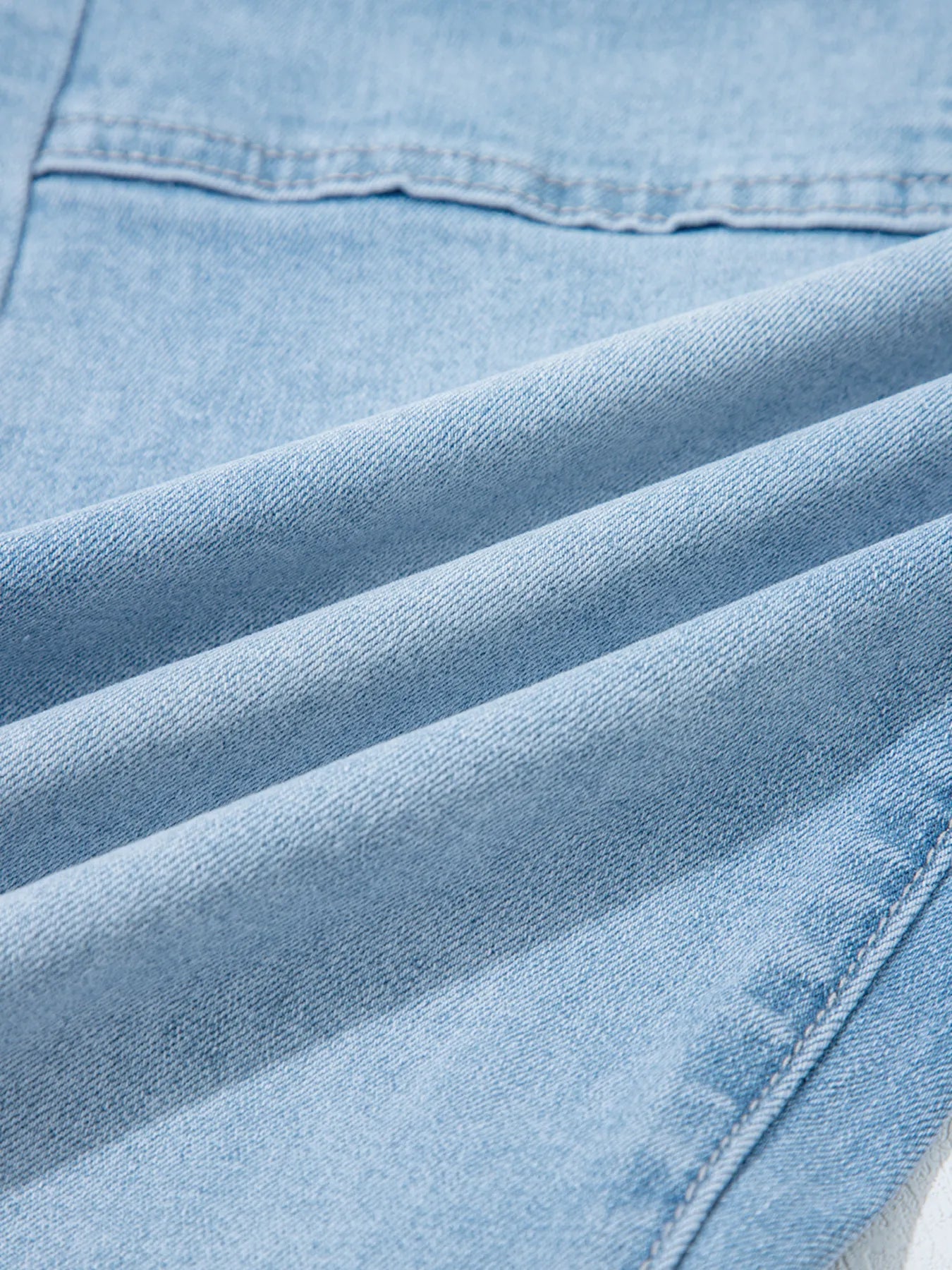 High Rise Barrel Relaxed Patch Pocket Jeans 
