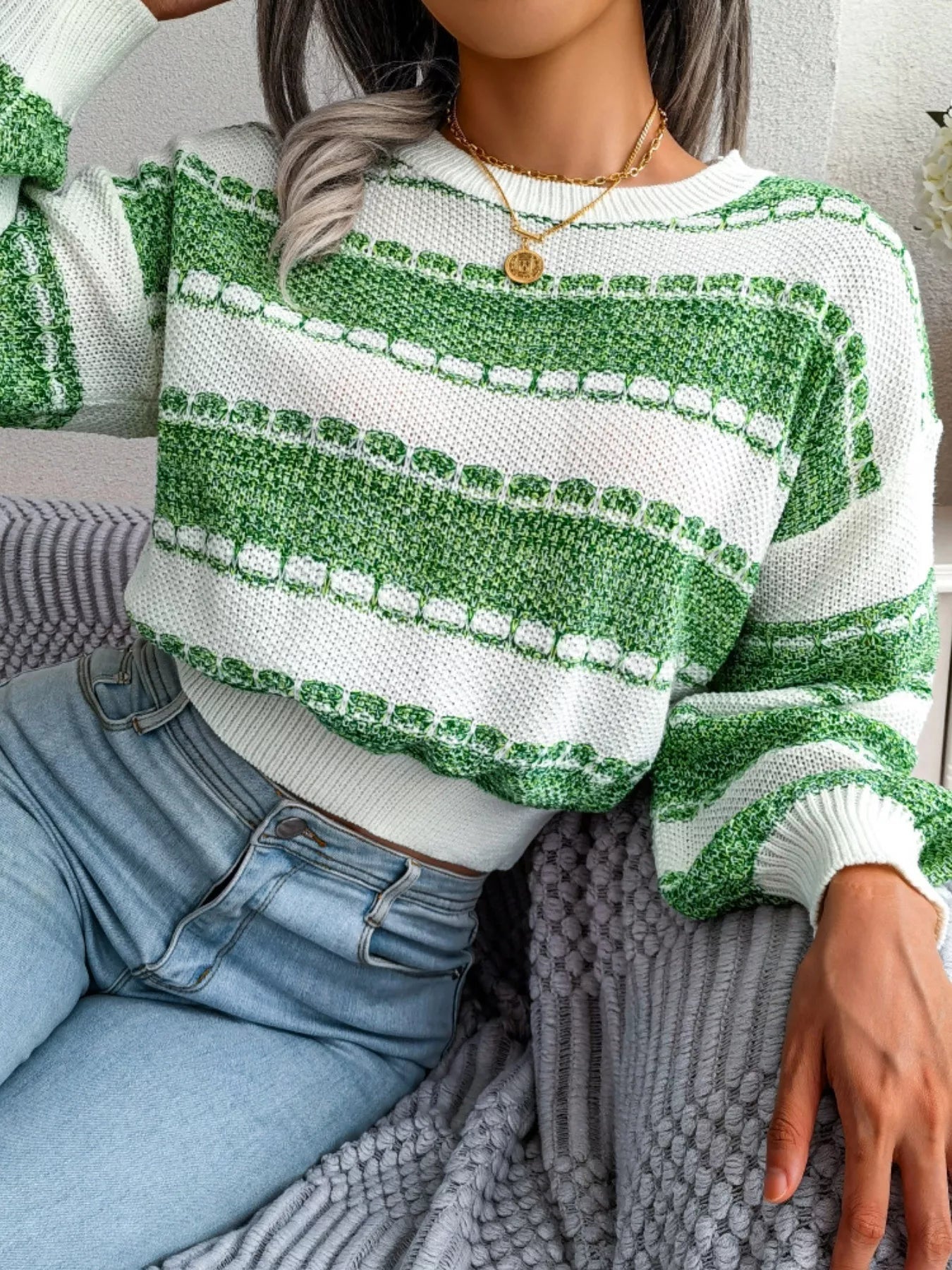Color Block Round Neck Cropped Sweater 