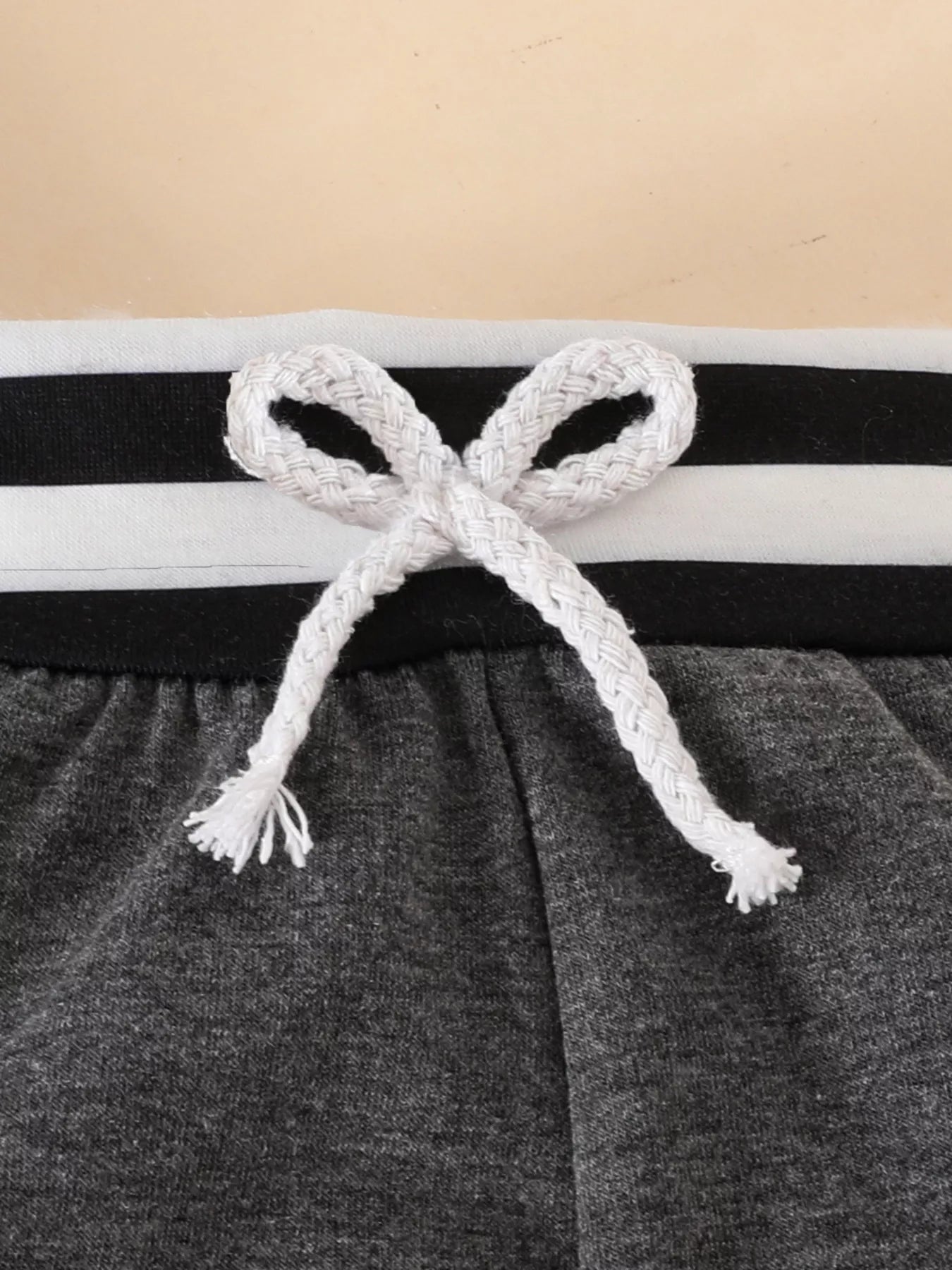 Children's Letter Bodysuit & Pants & Hat Set 