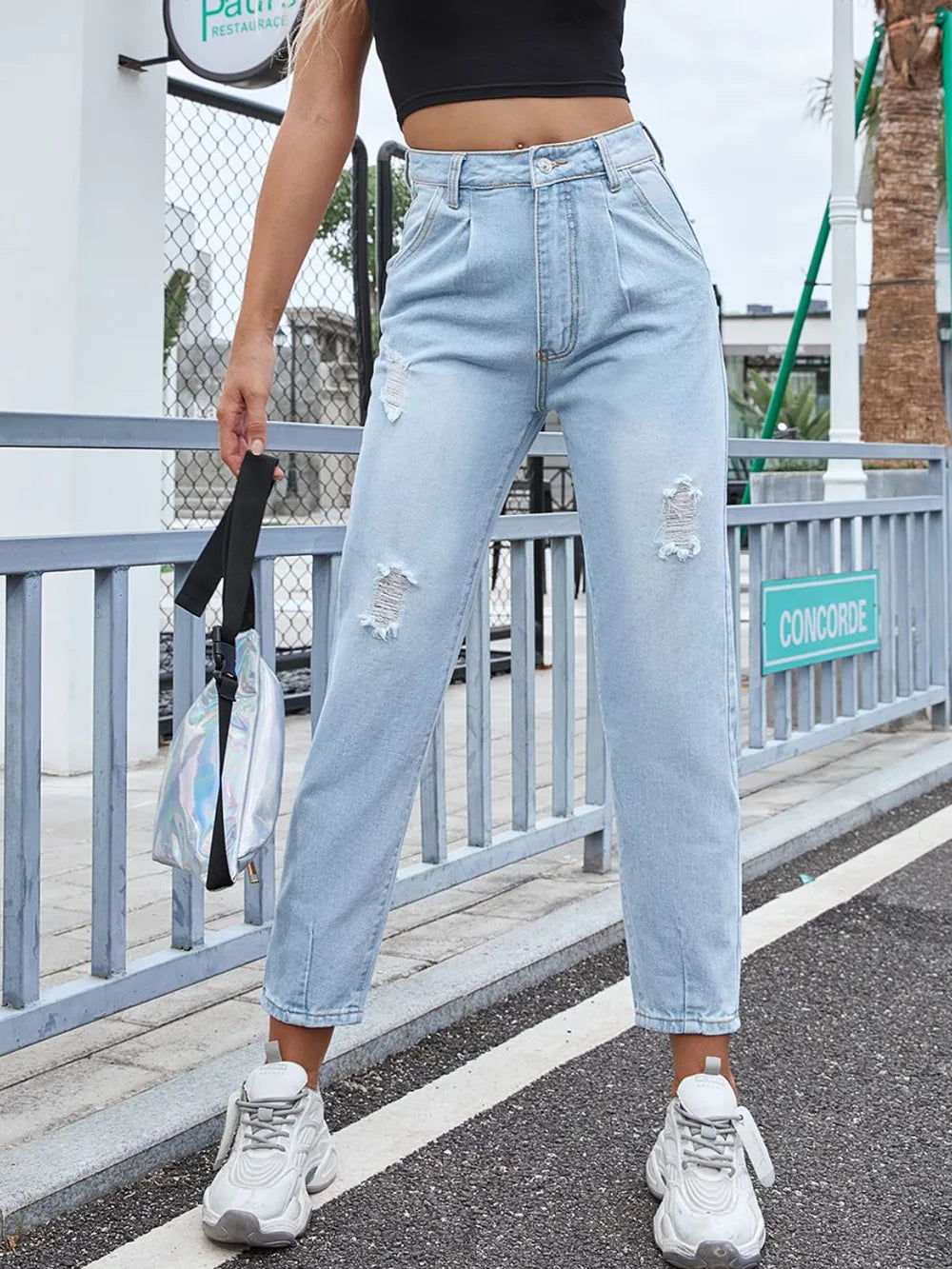 Distressed Straight Jeans with Pockets 