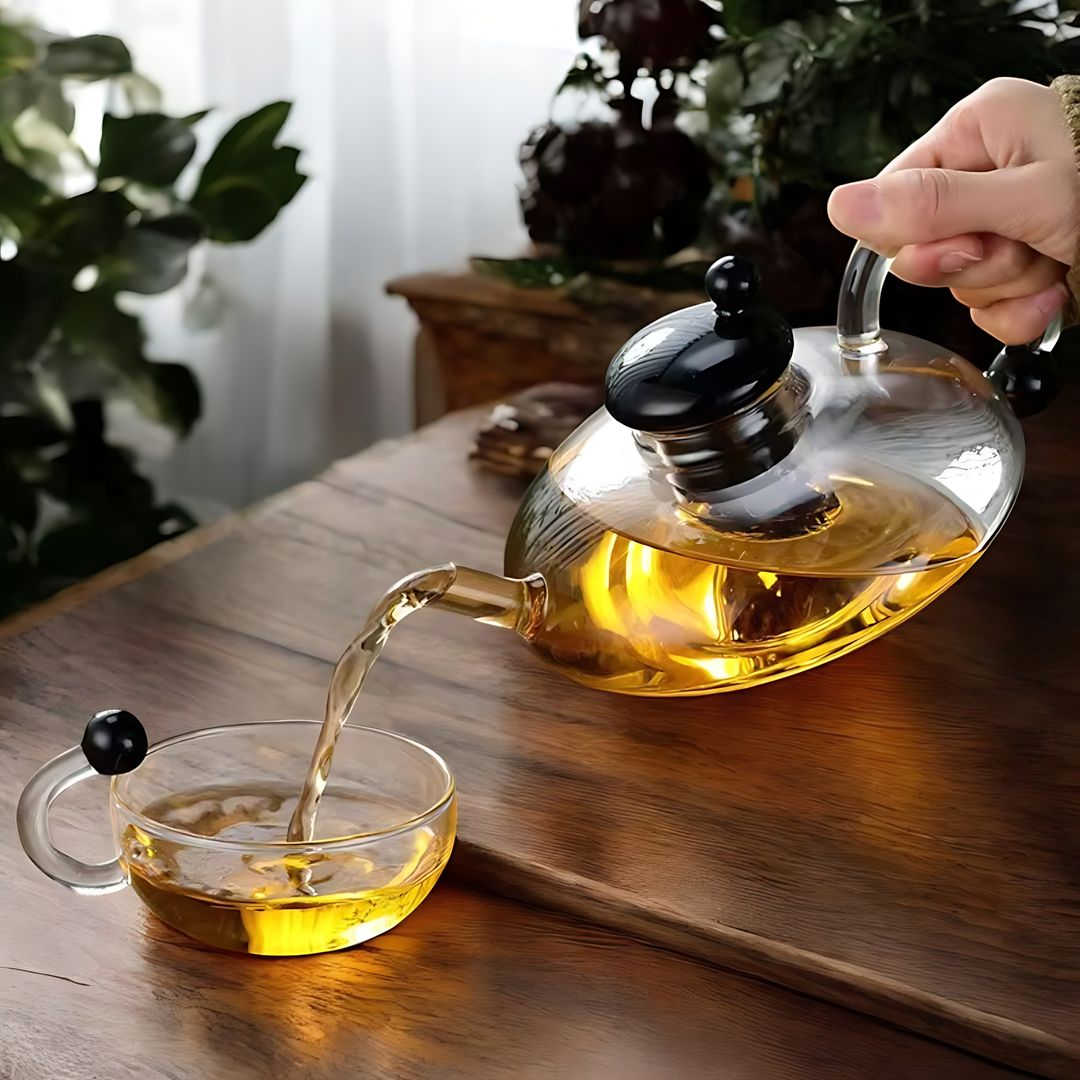 ElaraPure™ Filtration Teapot Set with Matching Cups – 600ml Heat-Resistant Glass 